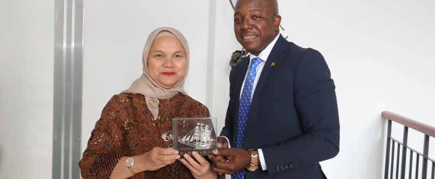 Minister of Agriculture and Fisheries, Hon Pearnel Charles Jr, receives a token from Ambassador of the Republic of Indonesia to Jamaica, Her Excellency Dr. Nana Yuliana, at a Diplomatic Week event held at the Ministry of Foreign Affairs and Foreign Trade on Tuesday, February 28, 2023.